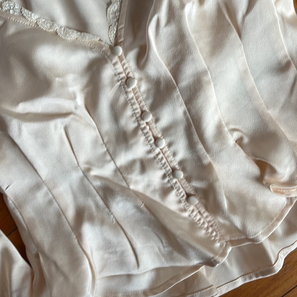 Forever 21 Shirred Lace Trim Top - Picture 2 of 4